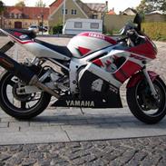 Yamaha yzf r6