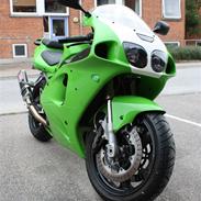 Kawasaki zx7r