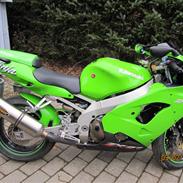 Kawasaki zx9r