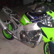 Kawasaki ZX6R
