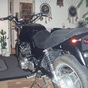 Suzuki gs 650