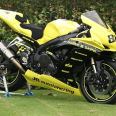 Suzuki gsxr 600 k7