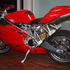 Ducati 999
