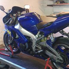 Yamaha R1