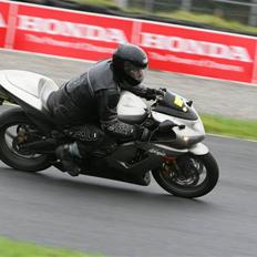 Kawasaki ZX6R 636