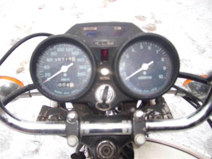 Suzuki GT 550 Solgt billede 7