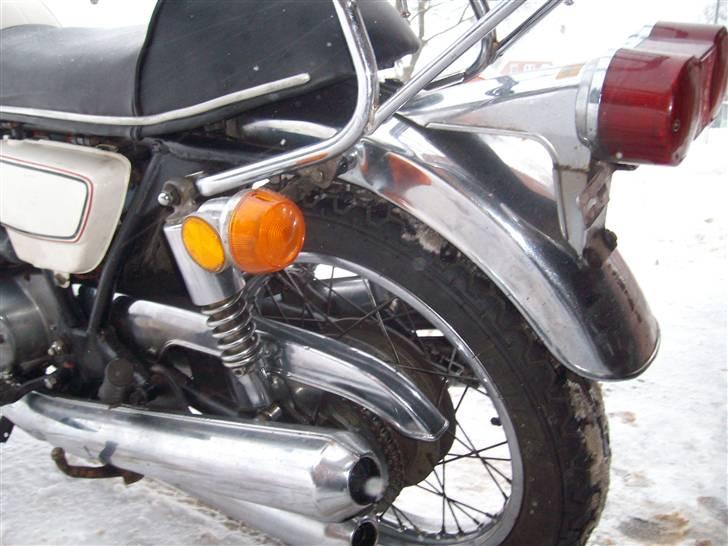Suzuki GT 550 Solgt billede 8