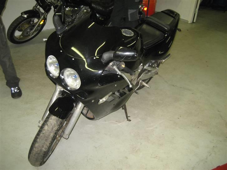 Suzuki GSX-R 400 billede 3