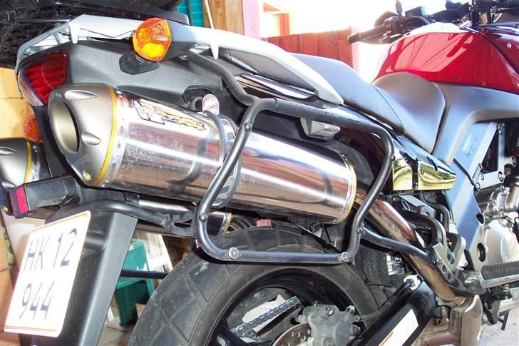 Suzuki DL 1000 V-Strom - Two Brothers Titanium potter. Ren vellyd billede 4