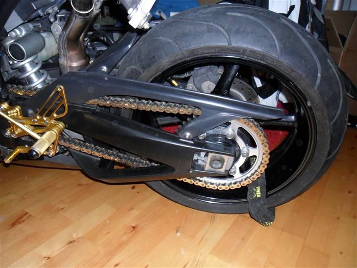 Yamaha R1 - Har næsten lige fået den, derfor ikke bedre billeder. billede 14