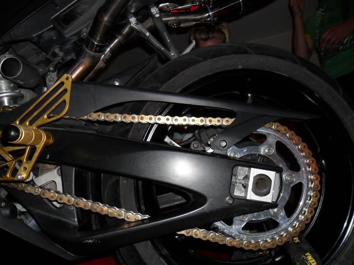 Yamaha R1 - Har næsten lige fået den, derfor ikke bedre billeder. billede 18