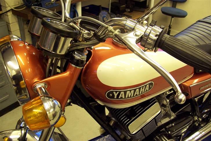 Yamaha r5 billede 7