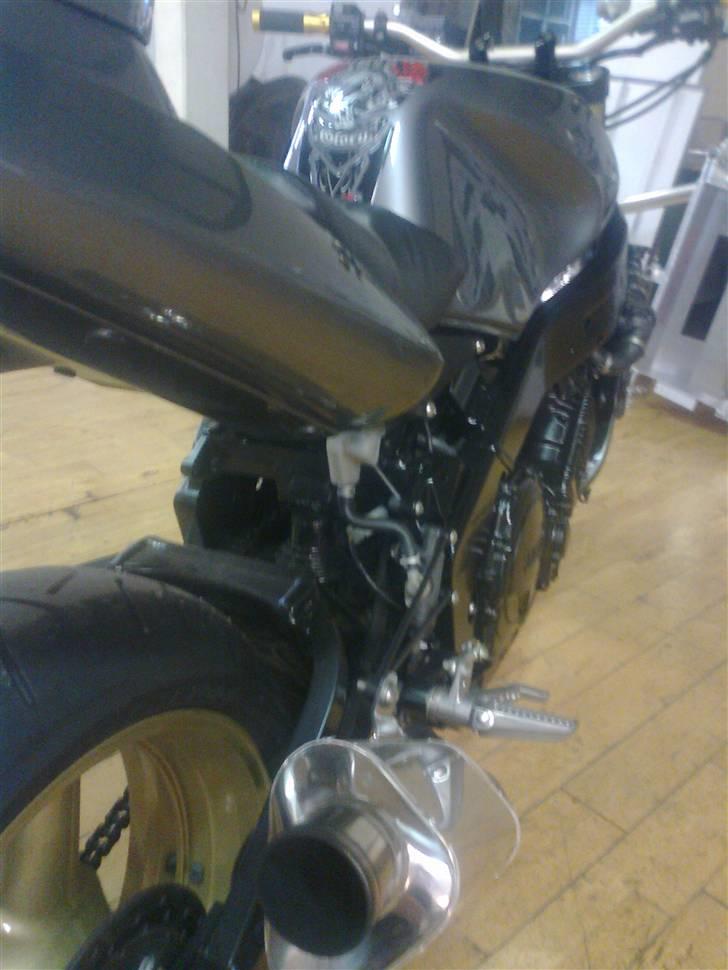 Yamaha Fzr 1000 streetfighter - 2011 billede 19