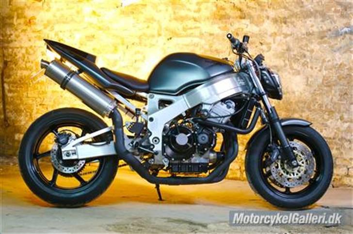 Honda CBR 900RR SOLGT billede 1