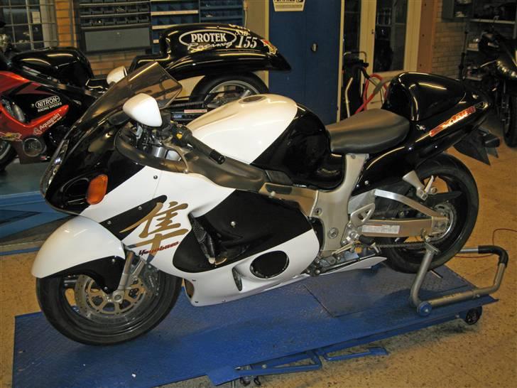 Suzuki GSX1300R billede 5