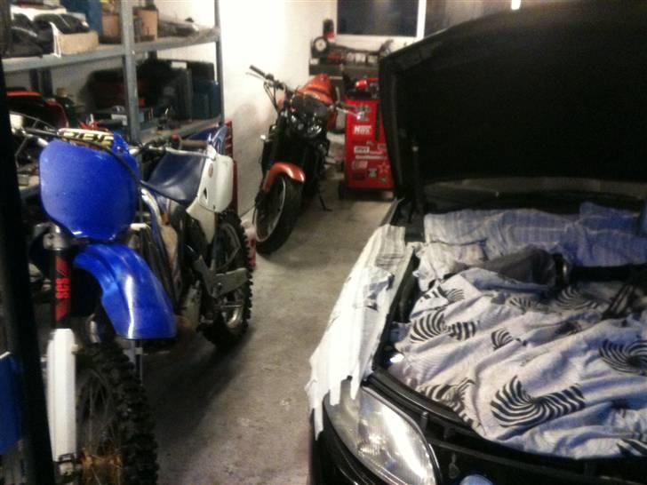 Yamaha YZ 250 - Godt fyldt op i garagen for tiden... billede 8