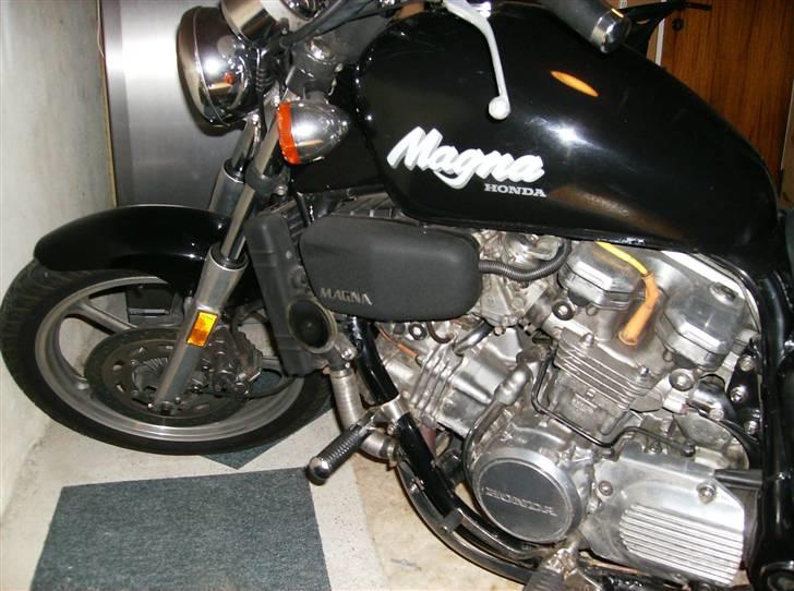 Honda Super Magna billede 5