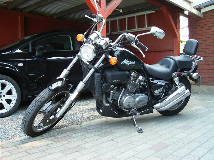 Honda Super Magna - Så kom der lige nye spejle på  billede 6