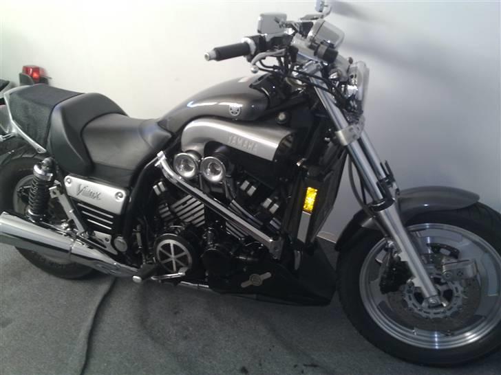 Yamaha V-max billede 1