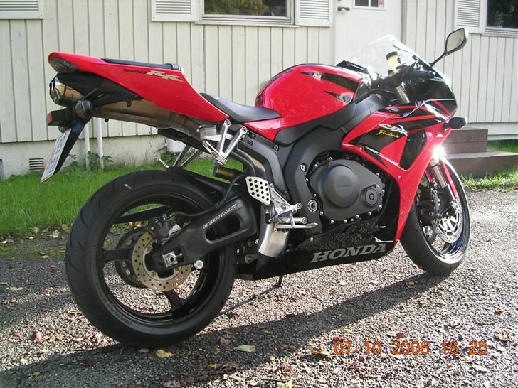 Honda CBR1000RR billede 3