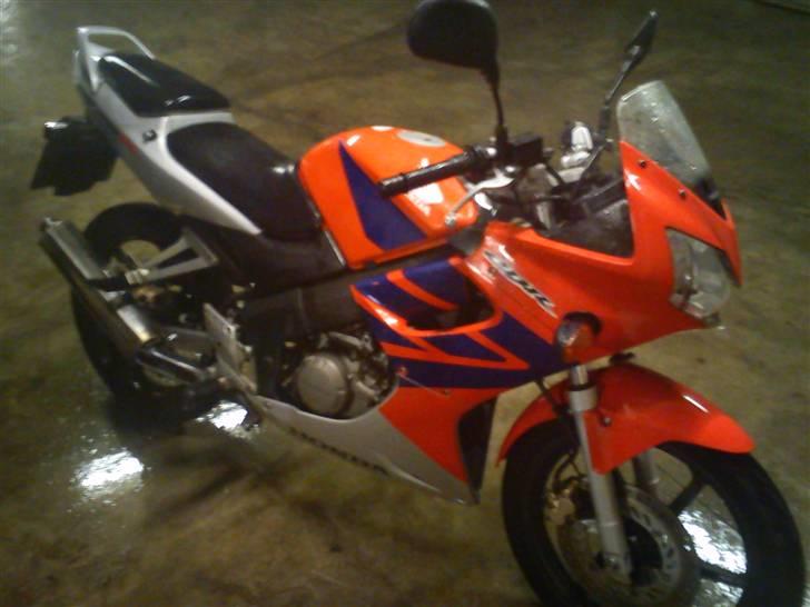Honda CBR 125R ~DØD~ billede 12