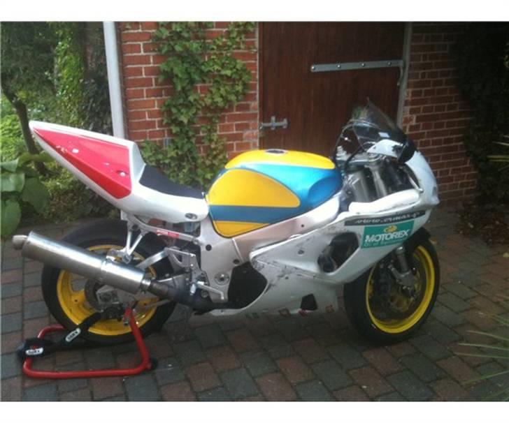 Suzuki gsxr 750 srad billede 1