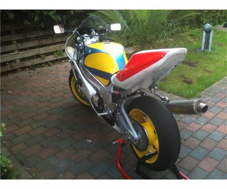 Suzuki gsxr 750 srad billede 5