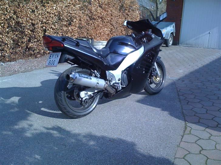 Suzuki RF600 R - Solgt billede 9