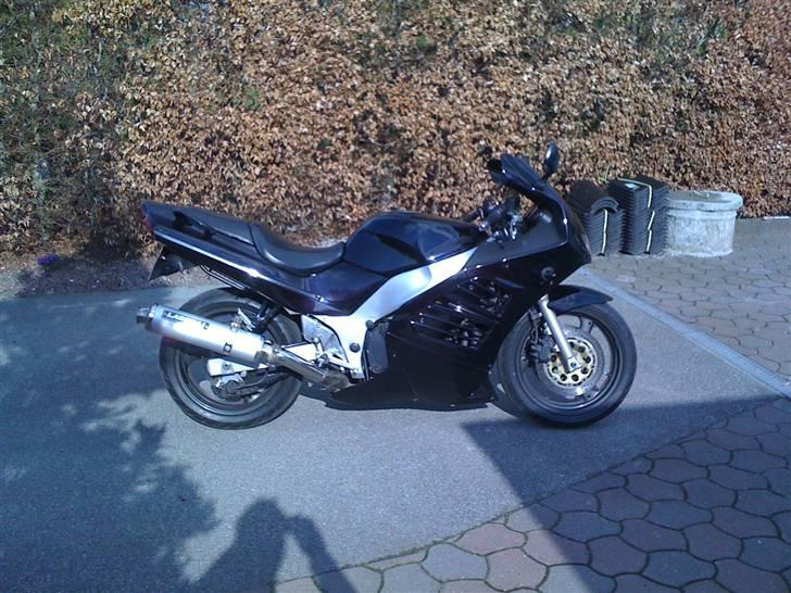 Suzuki RF600 R - Solgt billede 10