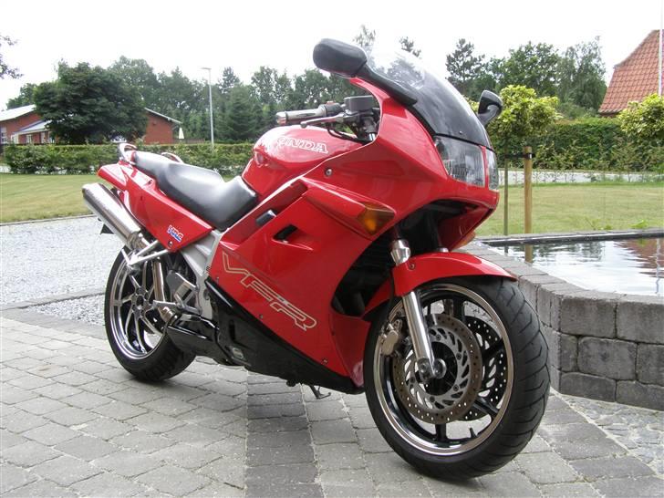 Honda VFR 750 F billede 3