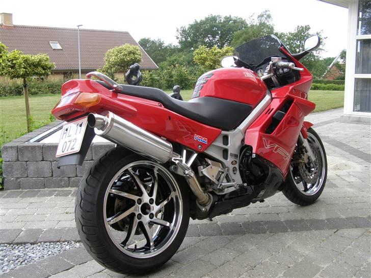 Honda VFR 750 F billede 8