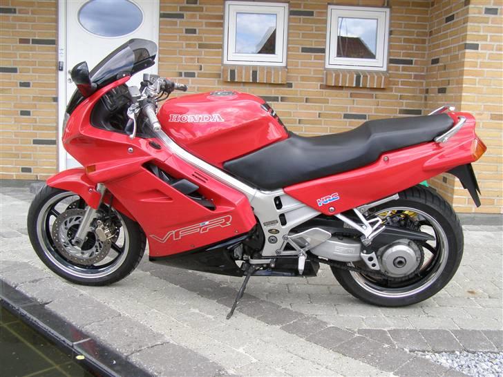 Honda VFR 750 F billede 10