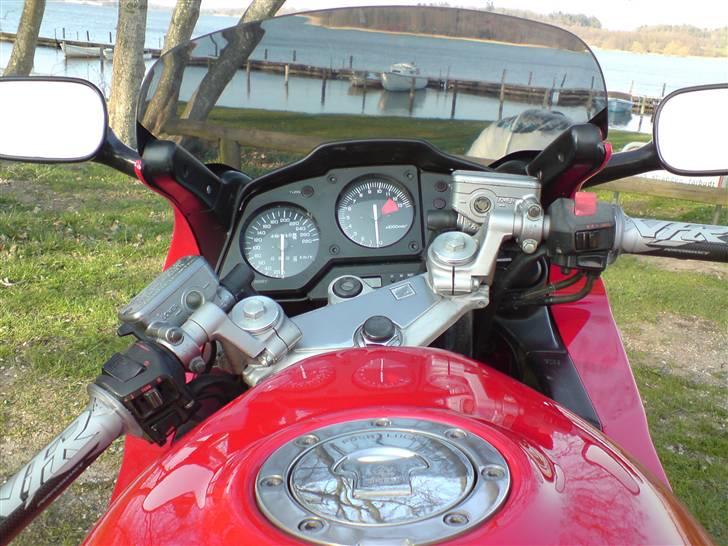 Honda VFR 750 F billede 14