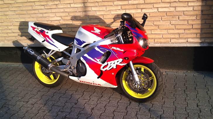Honda CBR 900RR Fireblade SOLGT billede 15