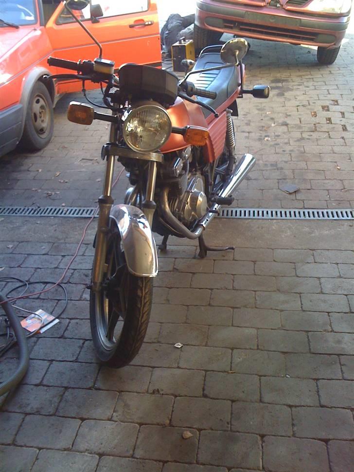 Suzuki GSX250E billede 2