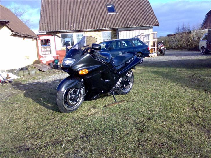 Kawasaki ZZR 1100 (SOLGT) billede 2