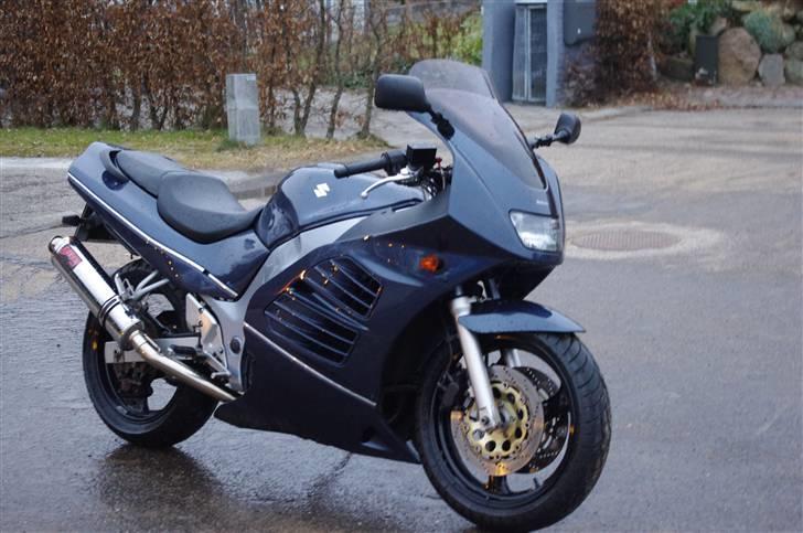 Suzuki RF600 billede 1