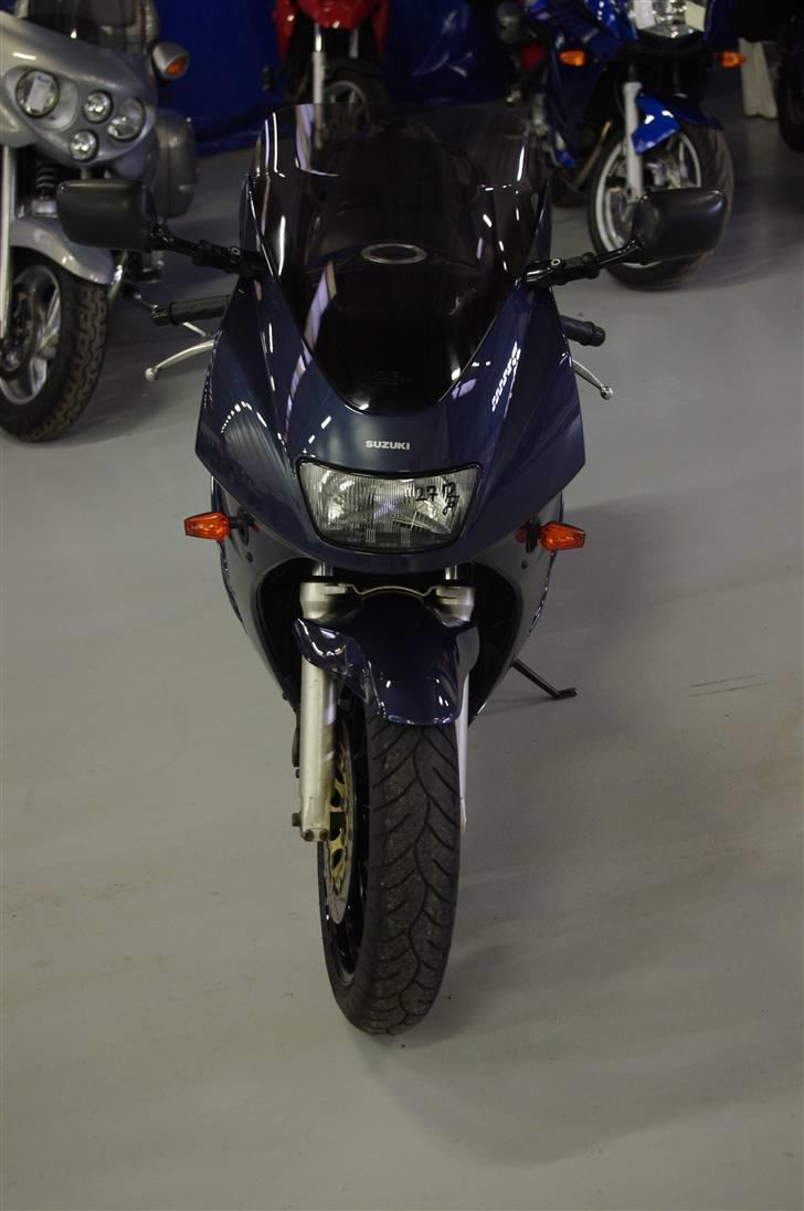 Suzuki RF600 billede 2