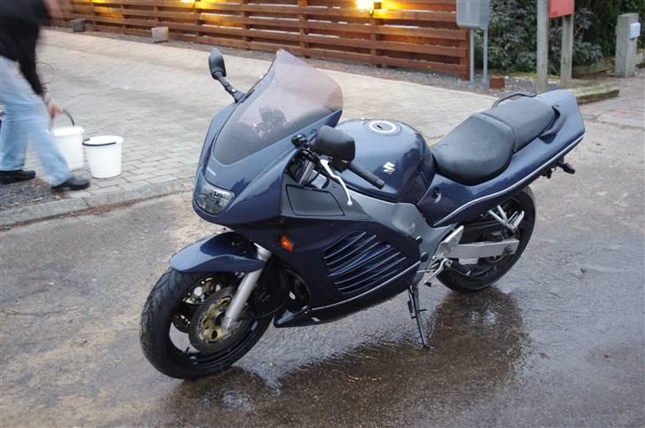 Suzuki RF600 billede 7