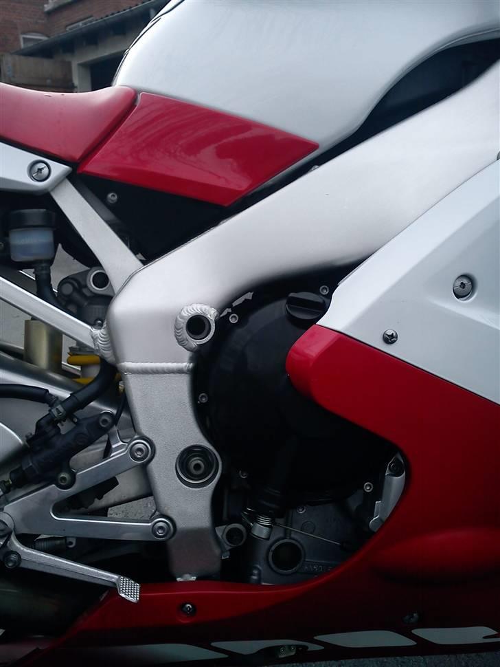 Yamaha YZF R1 billede 6