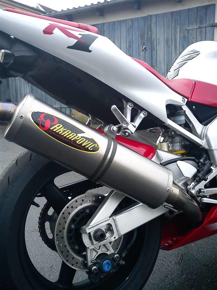 Yamaha YZF R1 billede 10