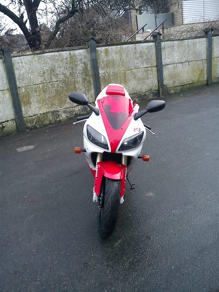 Yamaha YZF R1 billede 11