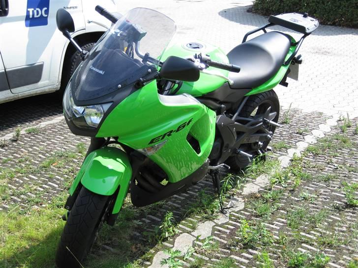 Kawasaki ER 6F  - Larven set fra siden :) billede 1