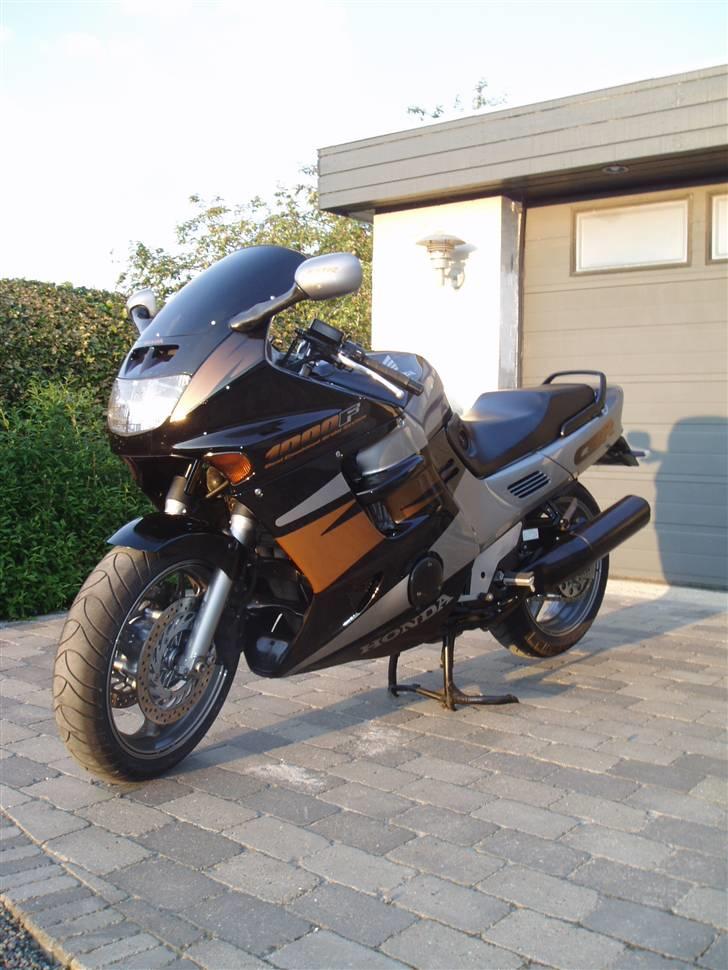 Honda CBR 1000 F - Før nye potter. billede 6