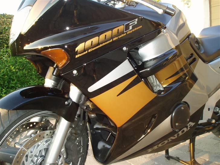 Honda CBR 1000 F billede 10