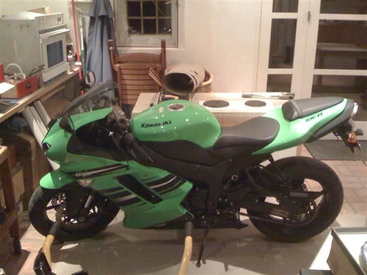 Kawasaki ZX6R billede 6
