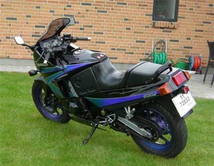 Kawasaki GPX 600R billede 10