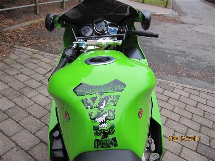 Kawasaki zx9r billede 7