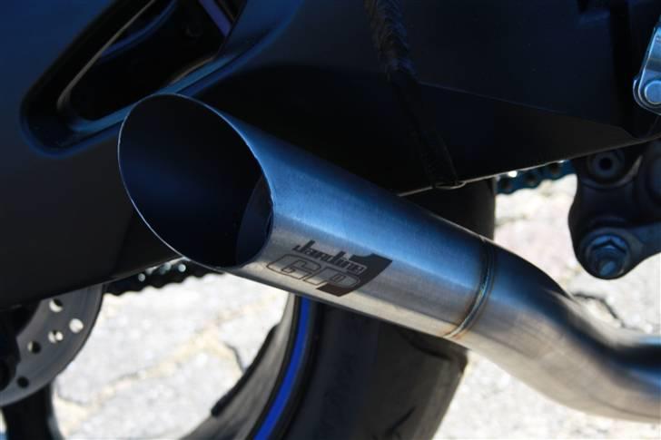 Suzuki gsxr 750  - så kom der ny udstødning på tøsen... lyder lækkert billede 6