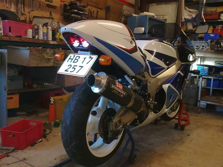 Suzuki Gsxr 750 - Planen er at der skal SV baglygte på, men det er stadig på tegnebordet :-) billede 10